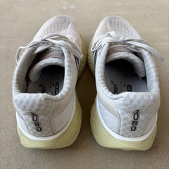 New Balance 1080 ランニングシューズ 266.0cmの画像