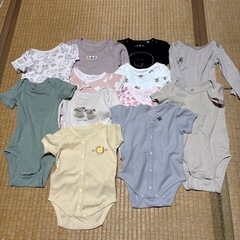 ベビー服1枚100円の画像