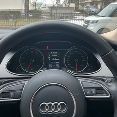 アウディA4アバント　2.0 TFSI クワトロ　SEパッケージ　シートヒーター　パドルシフト　Sモード　高音質オーディオ　サブウーファーの画像