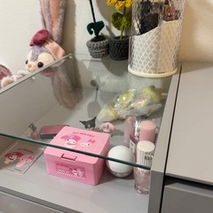 LAWYA ドレッサーローテーブル ディスプレイ収納付きの画像