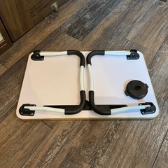 ドリンクホルダー＆タブレット立て付き折りたたみテーブルの画像