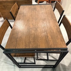 ダイニングテーブルセットの画像