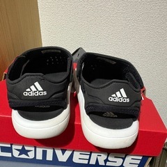 adidasアディダスキッズサンダル　15㎝の画像