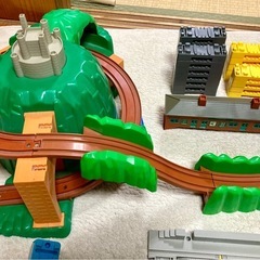 プラレール大量セット 収納ボックス付き 引き取り限定の画像