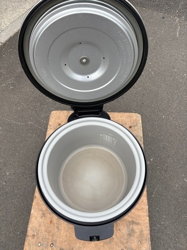 ■中古品 タイガー炊飯ジャー JNO-A360 3.6L 100Ｖ 2022年 360ｘ426ｘ383ｍｍ 厨房 動作問題なし■