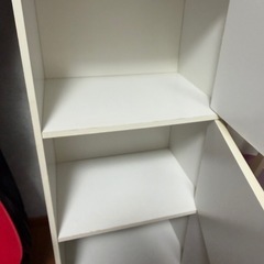 扉付き収納ボックスの画像