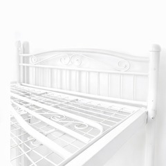 パイプ製のロフトベッド（ホワイト）の画像