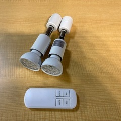 天井照明 引っ掛けソケット　ダクトレール レール照明 ライティングレール 1m リモコン付 レフ球型 ランプ付 LEDスポットライト電球7個の画像