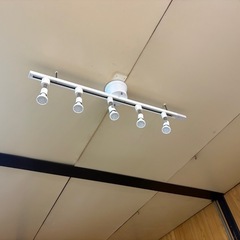 天井照明 引っ掛けソケット　ダクトレール レール照明 ライティングレール 1m リモコン付 レフ球型 ランプ付 LEDスポットライト電球7個の画像