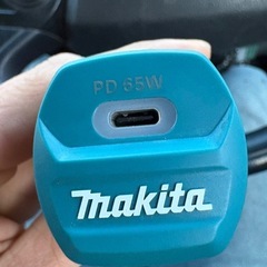 マキタ車用充電器 3点セットの画像