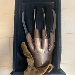 エルム街の悪夢 フレディグローブレプリカ
の画像