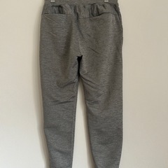 INHERIT グレー ジョガーパンツ スウェットの画像