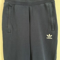 adidas ネイビー ジョガーパンツの画像