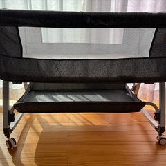 ベビーベッドの画像