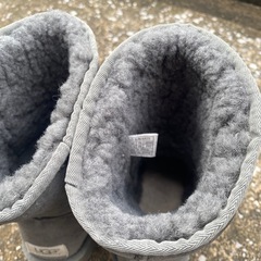 UGGグレーブーツの画像