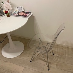 カフェテーブル イス2脚の画像