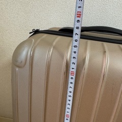 無料　スーツケースの画像