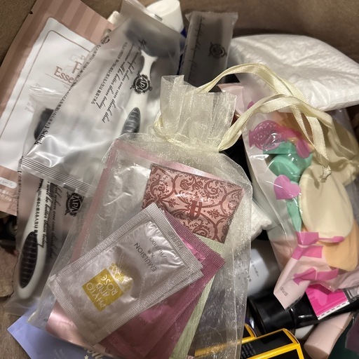 化粧品たくさん