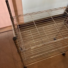 ③メタルラックの画像