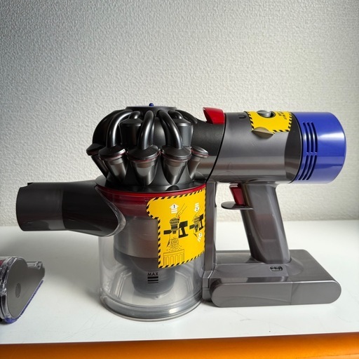 ダイソン 掃除機 dyson V8 fluffy SV10コードレス