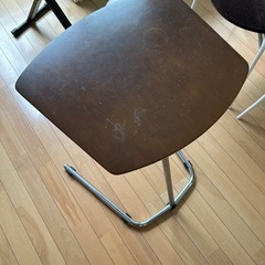 サイドテーブルの画像