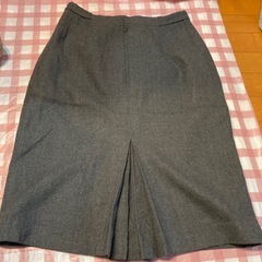 美品組曲オンワード茶系チェック柄➕グレータイトスカートの画像