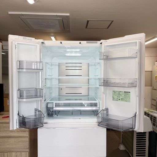【新品同様‼️】使用僅か1ヶ月 東芝 2023年製 600Lノンフロン冷凍冷蔵庫 自動製氷 音声スピーカー内蔵 未使用パーツ多数 フロストホワイト♪