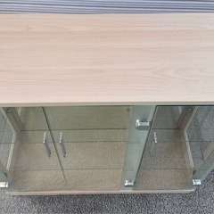 ガラス扉付き飾り棚 幅900×奥行360×高さ860mmの画像