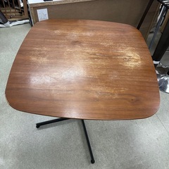 273　2人掛けダイニングテーブル椅子の画像