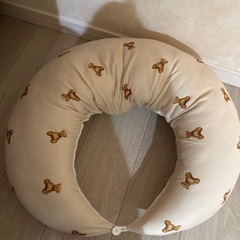 授乳クッション　ベビーザらス　くまちゃんの画像