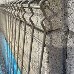 メッシュフェンス　ワイヤーフェンス　大小８枚　グレー系　中古USED　長期保管品　訳あり　直接引き取りの画像