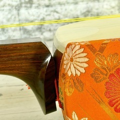 訳あり 中棹三本継三味線 紅木or紫檀・丸打胴・樹脂撥付きの画像