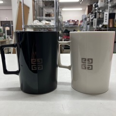 O 2602-0840 ジバンシー　マグカップ2個　お皿2枚セット　未使用品の画像