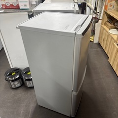 A2118🌟配送設置可🙌2017年製パナソニック2ドア冷蔵庫NR-B148W-S🌟の画像