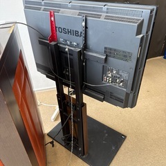 TOSHIBA　液晶テレビ　32インチ　スタンド付きの画像