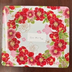 お菓子の缶　3つまとめてお取引希望の画像