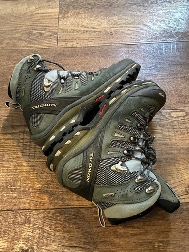 Salomon 登山靴