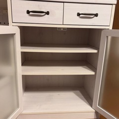 食器棚の画像