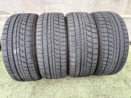 ブリヂストン BLIZZAK 225/50R17 スタッドレスタイヤ 4本