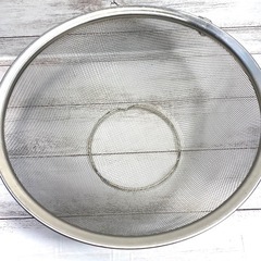 【極美品】❣️業務用ザル❣️｜ステンレス製 25.5cm 清掃済 頑丈で錆びないステンレス製のザルです❣️❣️の画像