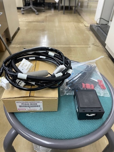 トヨタ純正　ハイラックス　GUN125 ドアミラー格納キット