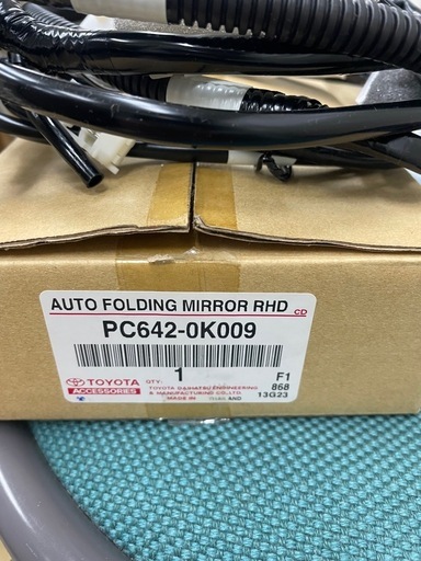 トヨタ純正　ハイラックス　GUN125 ドアミラー格納キット