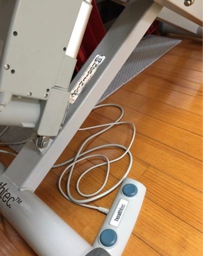 合計25万円ほど　healthtec電動マッサージベッド　輸入品