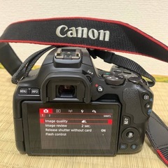 【新品・未使用】Canon EOS Kiss X10 レンズキット + 128GB SDカードの画像