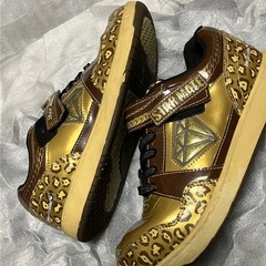 ✨女の子ゴールドシューズ23.5E E cm
の画像