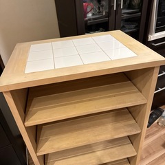 タイルカフェ棚の画像