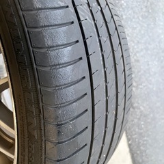 タイヤ付きホイールの画像