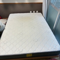 ゴクミンダブルマットレス+ベッドフレームの画像