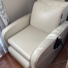 電動リクライニングチェアの画像