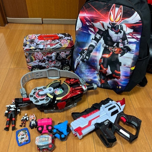 仮面ライダーギーツ なりきり玩具 まとめ売りセット デザイアドライバー 武器 フィギュア リュック付き